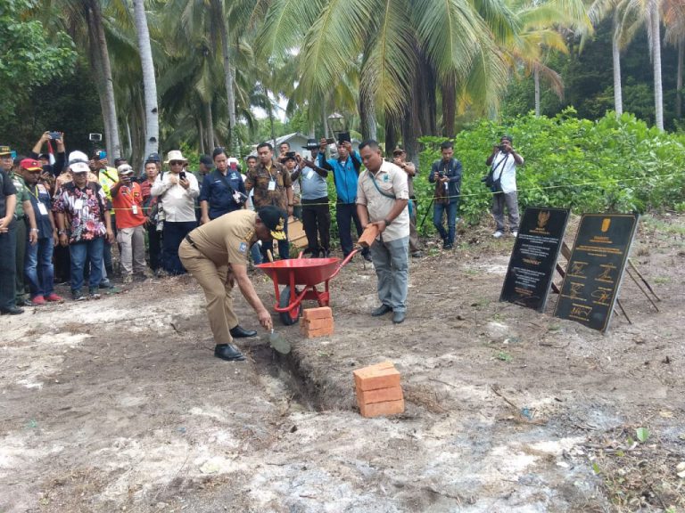 Prasasti Terpasang Di Pulau Fani, Gubernur : Jaga NKRI, Antisipasi Pencaplokan Wilayah
