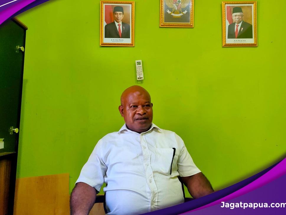 Kepala Badan Kepegawaian dan Pengembangan Sumber Daya Manusia (BKPSDM) Manokwari Selatan (Mansel) Obeth Kawyan.