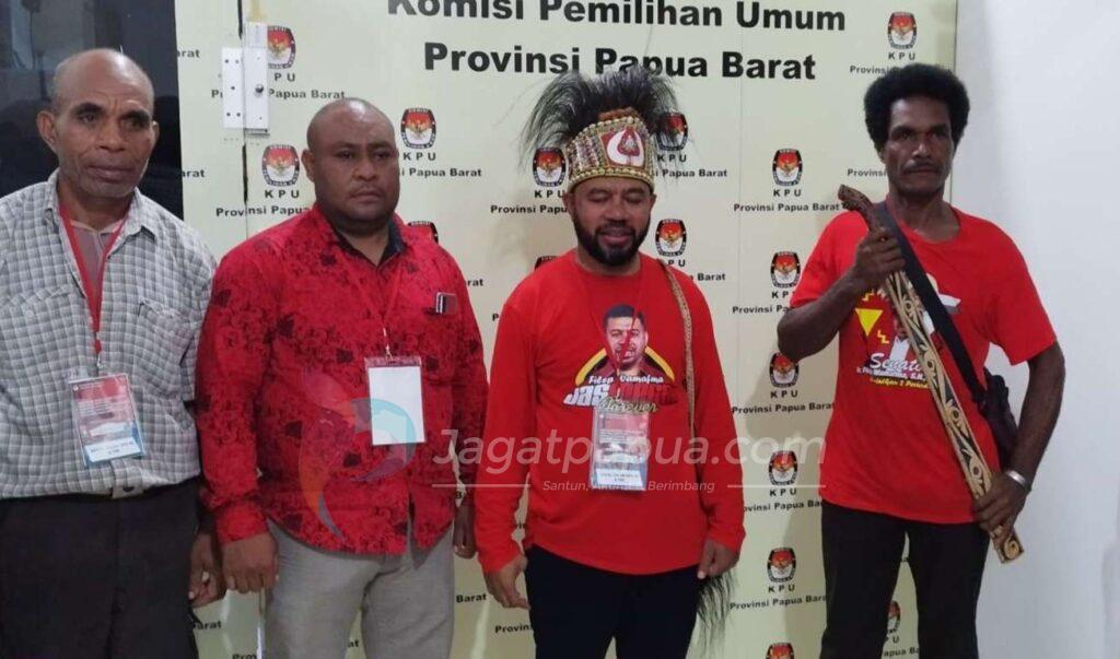 Daftar Lagi Di KPU, Anggota DPD-RI Filep Wamafma Yakin Miliki ...