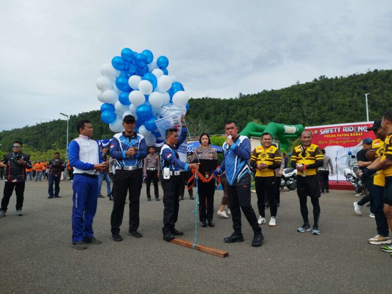 HUT Bhayangkara Ke-77, Ditlantas Polda Papua Barat Gelar Gathering Safety Riding