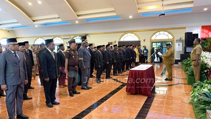 35 Orang Pansel Anggota DPRK 7 Kabupaten Dilantik Pj Gubernur PB
