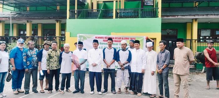 Idul Adha 1445 Hijriah, Boneftar- Fatah Sumbang Sapi Kurban Untuk YAPIS Manokwari