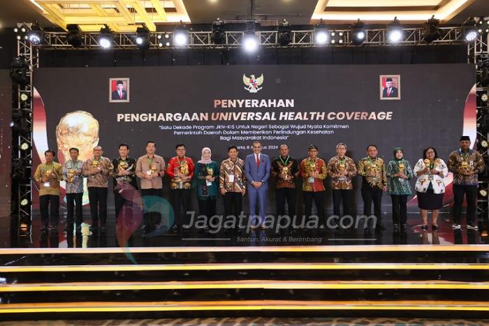 Provinsi Papua Barat dan 7 Kabupatennya Terima Penghargaan UHC Awards Dari Wapres Ma’ruf Amin