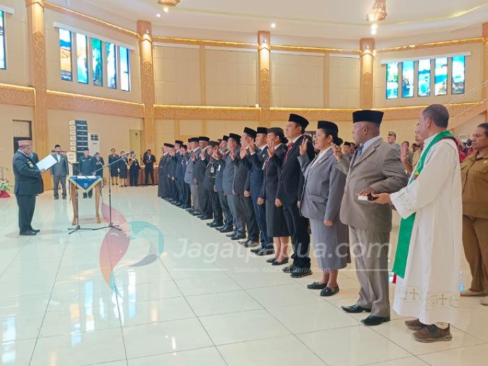 Pj Gubernur Lantik 17 Pimpinan OPD Pemprov Papua Barat, Ini Nama dan Jabatannya