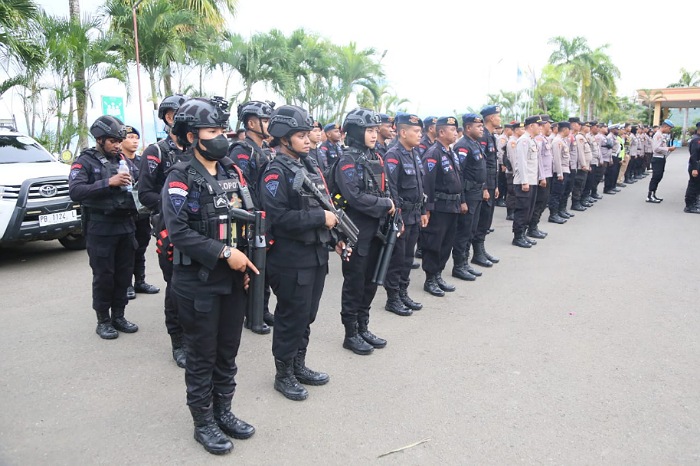 283 Personel Polda Papua Barat Sukses Amankan Debat Putaran Kedua Cabup & Cawabup Mansel