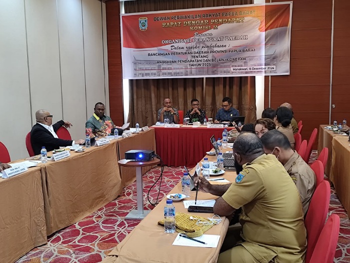 Komisi-Komisi DPR Papua Barat Hearing Bersama Mitranya