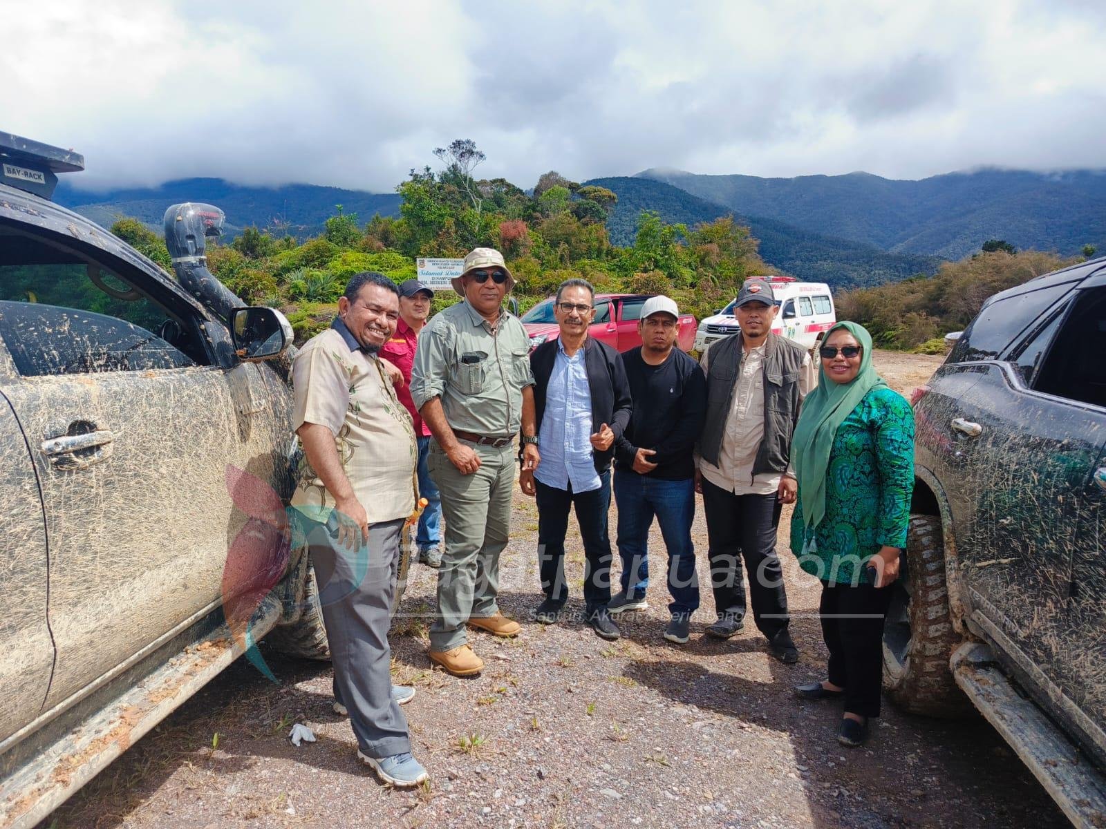 Komisi I DPR Papua Barat Tinjau Bencana dan Salurkan Bantuan di Pegunungan Arfak