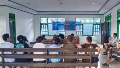 Senator Lamek Dowansiba saat melakukan sosialisai empat pilar kebangsaan