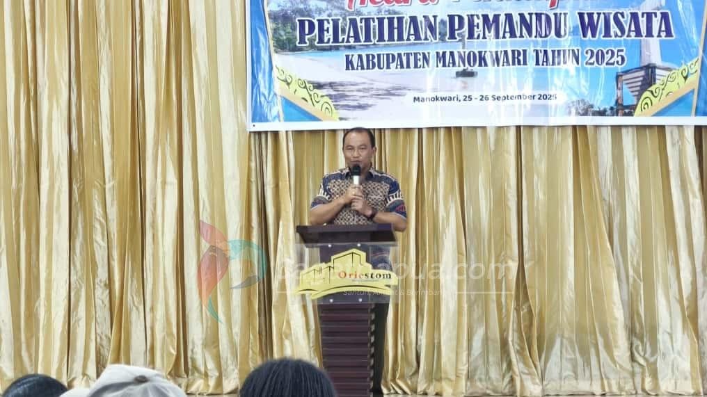 Kepala Disparekrafbud Kabupaten Manokwari, Immanuel Pangaribuan, S.Pd, M.Si